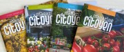 Quatre éditions du Magazine Citoyen sont étalés une à côté de l'autre en éventail