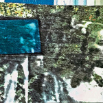 Jeune femme en noir et blanc qui regarde sur le côté et homme en veston cravate de face superposés de textures de couleurs vertes, noirs, bleues et jaunes